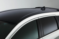 ルーフやシャークフィンアンテナ、ルーフスポイラーを黒で統一。実車は2019年の東京モーターショーの日産ブースに展示される。