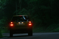 背の高いSUVの安全性を上げるため、ボルボ車でもお馴染み「RSC」（ロール・スタビリティ・コントロール）が装備された。横転の可能性を検知すると、エンジン出力を絞り、外側のタイヤにブレーキをかけて強制的にアンダーステアを作り出すシステムだ。