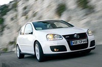 先代比50psアップ、「VWゴルフ」のスポーツモデル「GTI」発売の画像