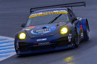 めまぐるしい展開を見せた最終戦のGT300クラスを制したのは、No.911 エンドレス TAISAN 911（峰尾恭輔／横溝直輝組）。同時に、同クラスの年間タイトルも手に入れた。