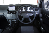 写真は、アバンギャルドのファブリック内装。