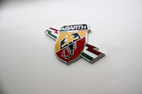 第366回：初夏のイタリア直送便！　「フィアット500アバルト」緊急インプレッションの画像