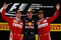 F1第5戦スペインGPで初優勝したレッドブル・タグ・ホイヤーのマックス・フェルスタッペン（中央）、2位に終わったフェラーリのキミ・ライコネン（左）、同じくフェラーリで3位に入ったセバスチャン・ベッテル（右）。（Photo=Red Bull Racing）