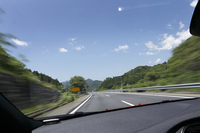 ミサワワイナリー、三澤農場へは中央高速を使うのが便利。韮崎ICで降りてから15分ほどで到着。