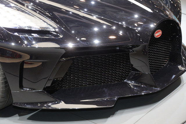 ジュネーブショー2019の会場から（ブガッティ／ランボルギーニ