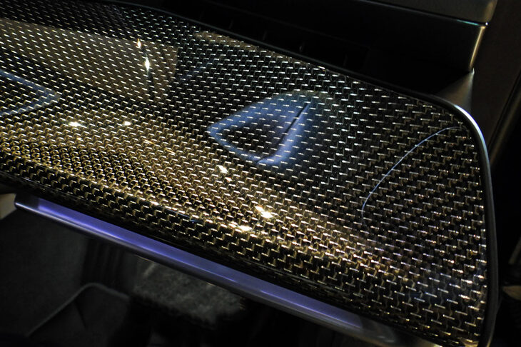 BMW i7 M70 xDrive（ダッシュボード加飾）