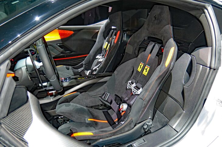 フェラーリSF90 XXストラダーレ（シート）