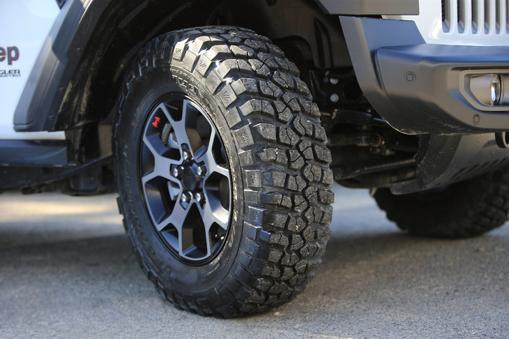 テスト車の「ルビコン」には、オフロード性能を重視したBFグッドリッチのSUV用タイヤ「マッドテレーンT/A MK2」が装着されていた。