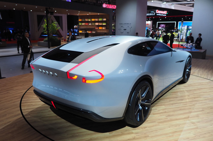 マツダ・ビジョンXクーペ