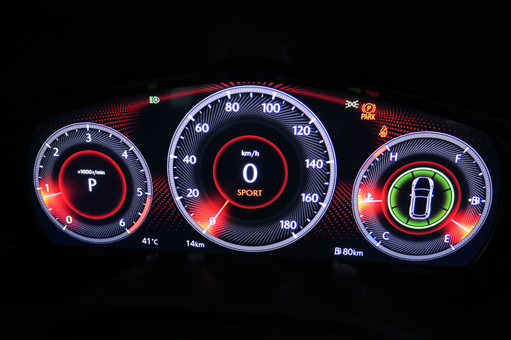 マツダCX-60 XDエクスクルーシブモード（「スポーツ」モード表示）