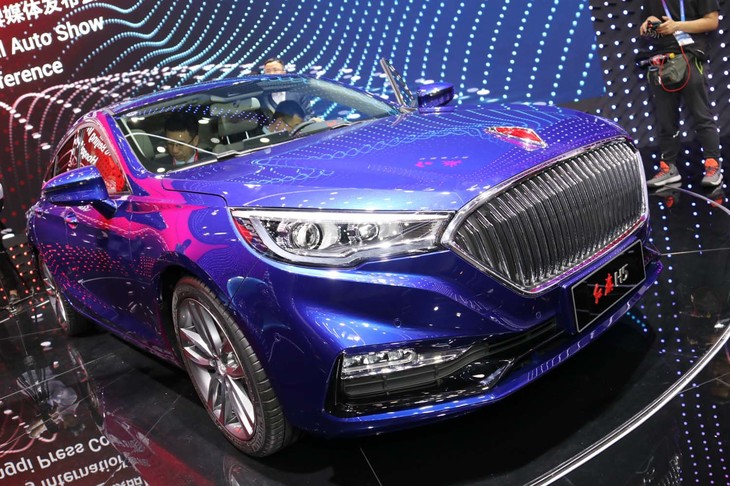 プロダクションモデルでファストバックセダンの「H5」。紅旗といえば黒というイメージは、昔話となる日が近い。