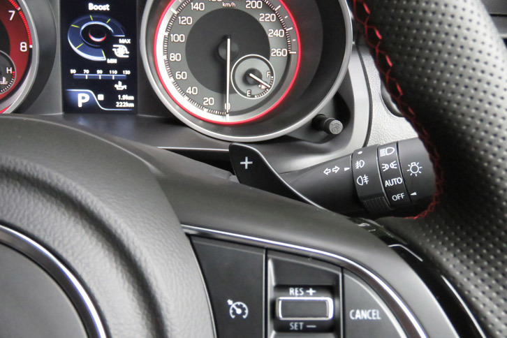 スズキ・スイフトスポーツ（シフトパドル）