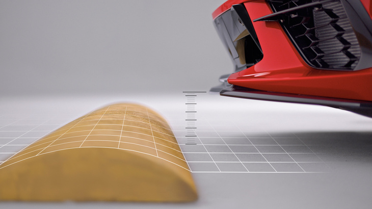 「2LTクーペ」でも選択可能となった「フロントリフトハイトアジャスター」。