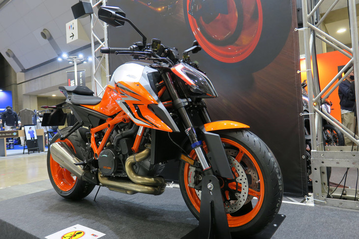 KTM 1290スーパーデュークRエボ