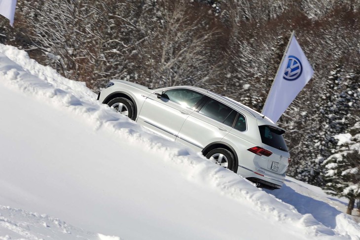 「ティグアンTDI 4MOTION Rライン」「パサート オールトラックTDI 4MOTIONアドバンス」とも第5世代のハルデックスカップリング式の4WDを搭載する。