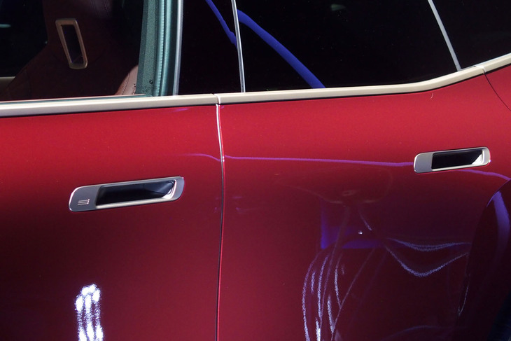 BMW iX（アウタードアハンドル）