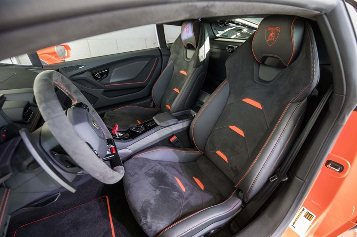 ランボルギーニ・ウラカンEVO（シート）