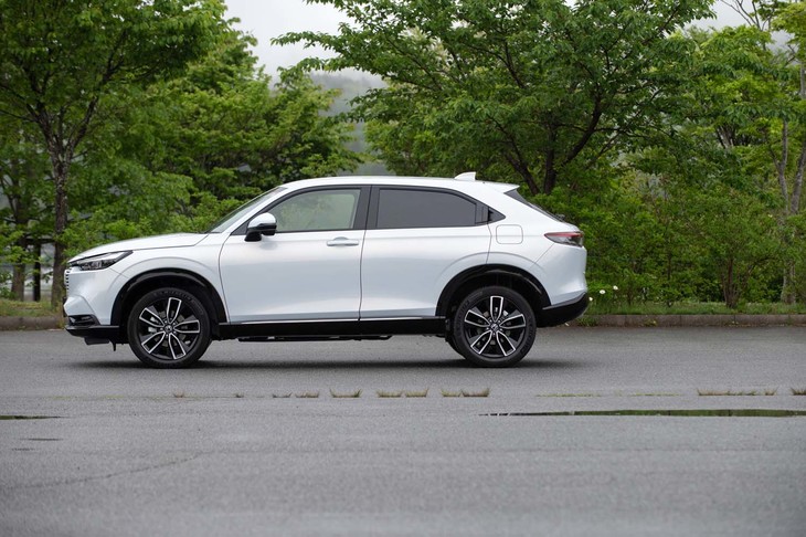 見た目が大きく変わったように見えるが、岡部さんが「基本的な考え方は先代モデルと変わっていない」という新型「ヴェゼル」。「8年分のアップデート」を施しているのだという。