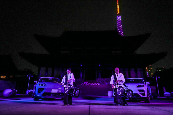 新型「ポルシェ・マカン」のローンチイベントで行われた和太鼓パフォーマンスの様子。