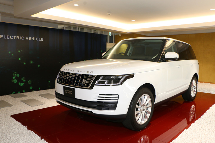 「JAGUAR LAND ROVER STUDIO」に展示された「ランドローバー・レンジローバー」。