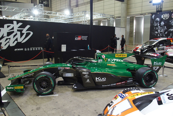 VANTELIN TOM'S SF23（37号車）