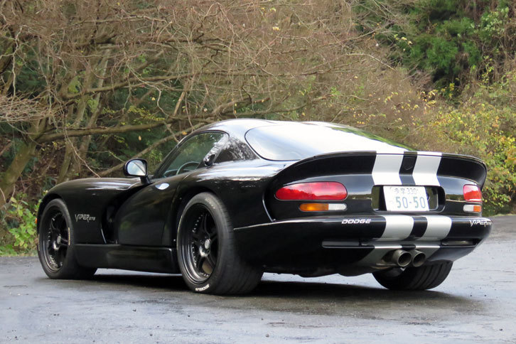 下道での燃費の極悪さも含め、デイリーユースではいいところナシの「バイパー」。次回はちゃんとフォローするので、この間みたいにヘソを曲げんなよ。