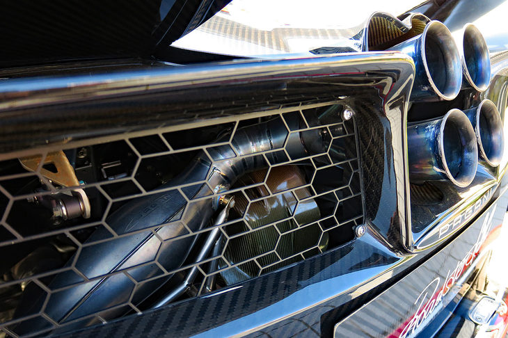 パガーニ・ウアイラ ロードスターBC（エキゾーストパイプ）