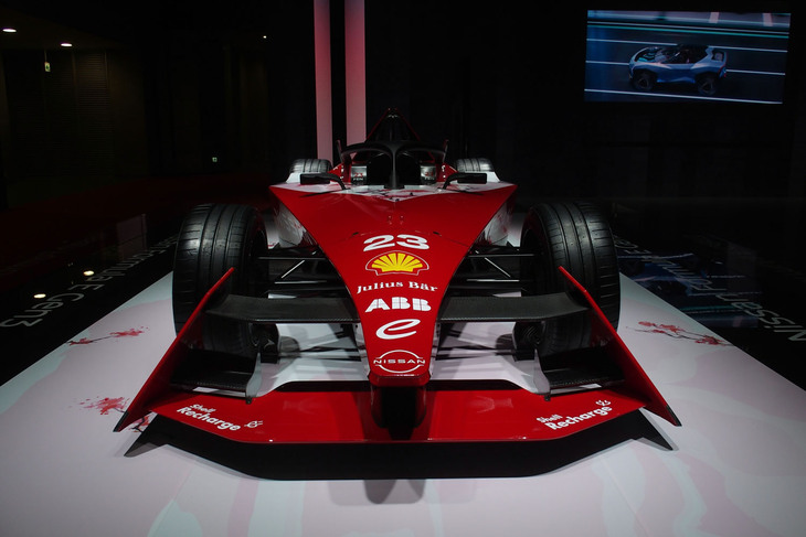 フォーミュラEレーシングカー