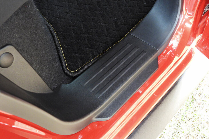 スズキ・ジムニー ノマド（リアドアシル）