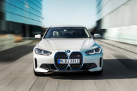 BMWのEV「i4」に新グレード「i4 eDrive35」が登場　お値段698万円のエントリーモデルの画像