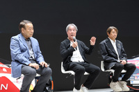 トークセッションに登壇したOBドライバー。写真左から長谷見昌弘、星野一義、近藤真彦の各氏。