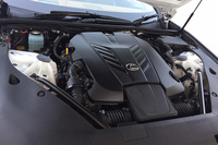 「LC500」に搭載される5リッターV8エンジンは、最高出力477ps、最大トルク540Nmを発生する。