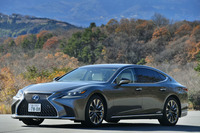 レクサスLS500h“エグゼクティブ”