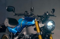 ヤマハのスポーツバイク「XSR900」がフルモデルチェンジの画像