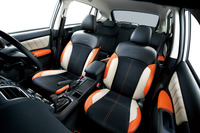 「XVハイブリッドtS」のシート。