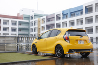 ボディーカラーは全7色の設定。テスト車のボディーを飾るデカールやストライプは、いずれも販売店オプション。
    