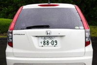 写真をクリックすると荷室からのシートアレンジが見られます。