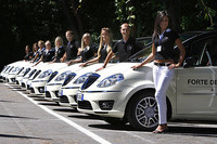 今夏フォルテ・デイ・マルミで送迎サービスにあたる「ランチア・ムーザ」。