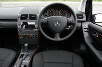 メルセデスベンツ A200エレガンス（CVT）【試乗記】の画像