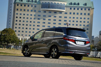 「ホンダ・オデッセイ ハイブリッド（8人乗り）」