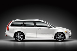 全込!ボルボ V50 H23年!検R8年12月!低走4.9万k!Sルーフ!即OK ボルボ V50 試乗記・新型情報 - webCG