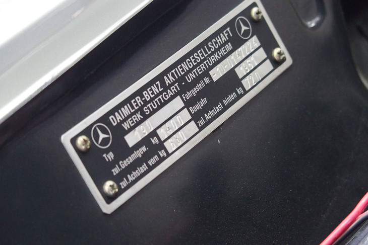 メルセデス・ベンツ500SL（1982年）／Mars