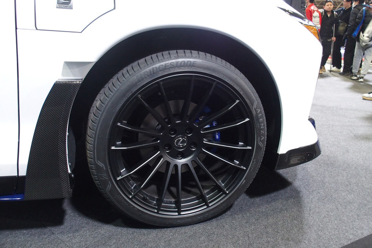 レクサスRZ450e“Fスポーツ パフォーマンス”