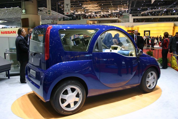 サイドのキャラクターラインは、かなり個性的なものであった。