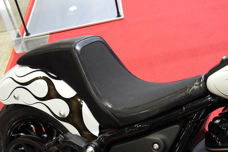 COSMICの三浦大介氏の手になる「インディアン・スポーツチーフ」。