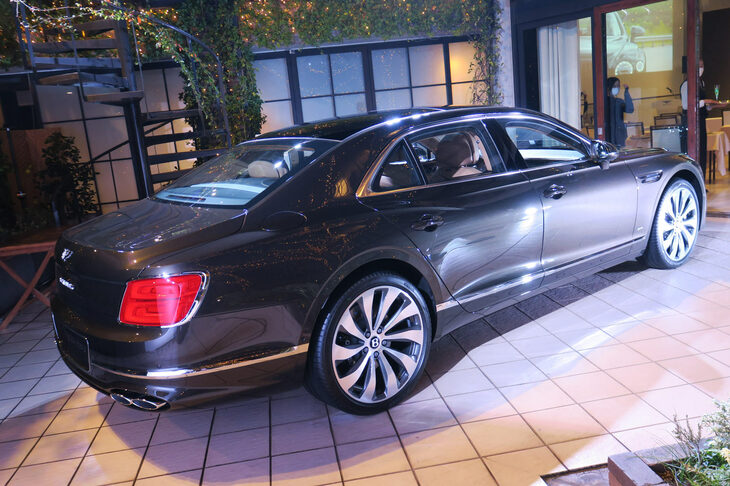 ベントレー・フライングスパー ハイブリッド（エクステリア）