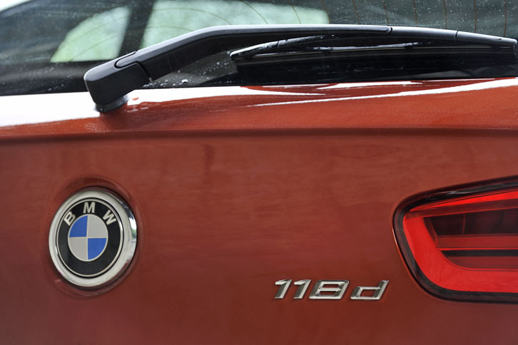 同じ「118」でも、ガソリンが1.5リッター直3ターボであるのに対し、ディーゼルは2リッター直4ターボとなる。