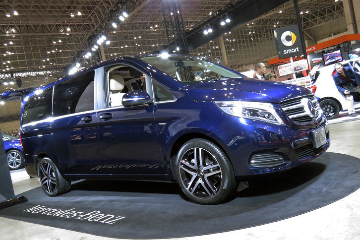 メルセデス・ベンツV220dアバンギャルド ロング