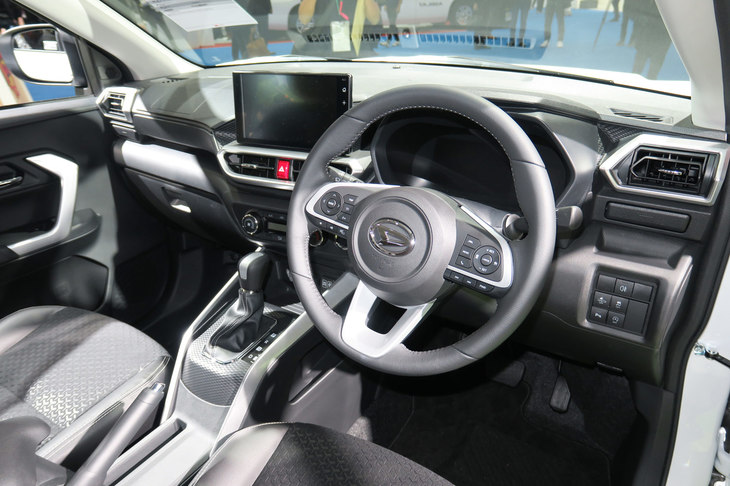 新型コンパクトSUV