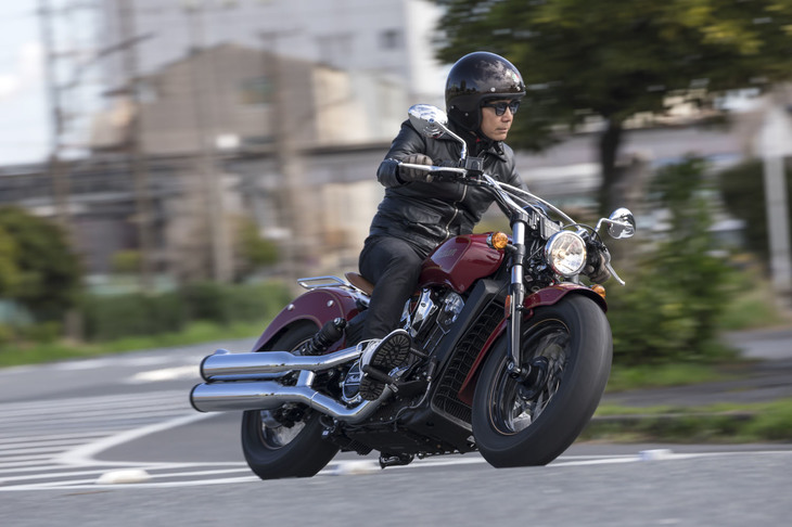 あまたの速度記録を打ち立てたり、マン島TTレースを制したりと、インディアンは“高性能”であることも売りのバイクメーカーだった。